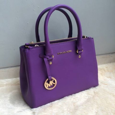 Elegant Purple Shoulder and Crossbody Handbags